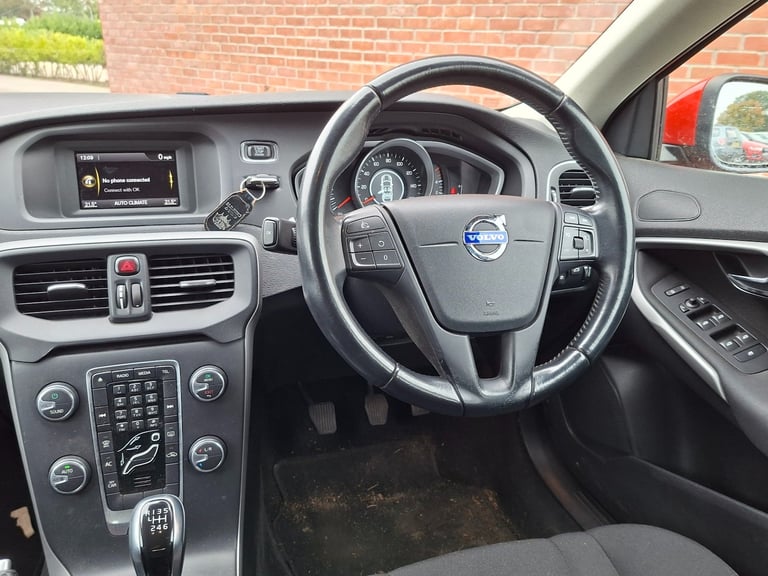 2015 15 Volvo V40 1.6 D2 ES 5 Door Manual. 20GBP RFL. Only 59000 Miles with FSH!