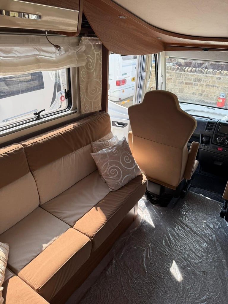 2015 Frankia 640 - 3 ltr - 49,000 Miles - 4 Berth / 2 Belts 