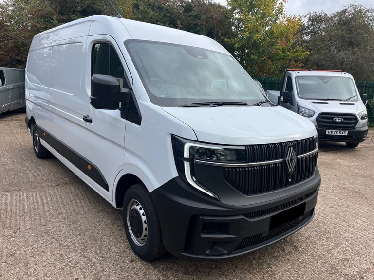 2025 Renault Master LM35 Blue dCi 130 Advance Medium Roof Van PANEL VAN Diesel Manual