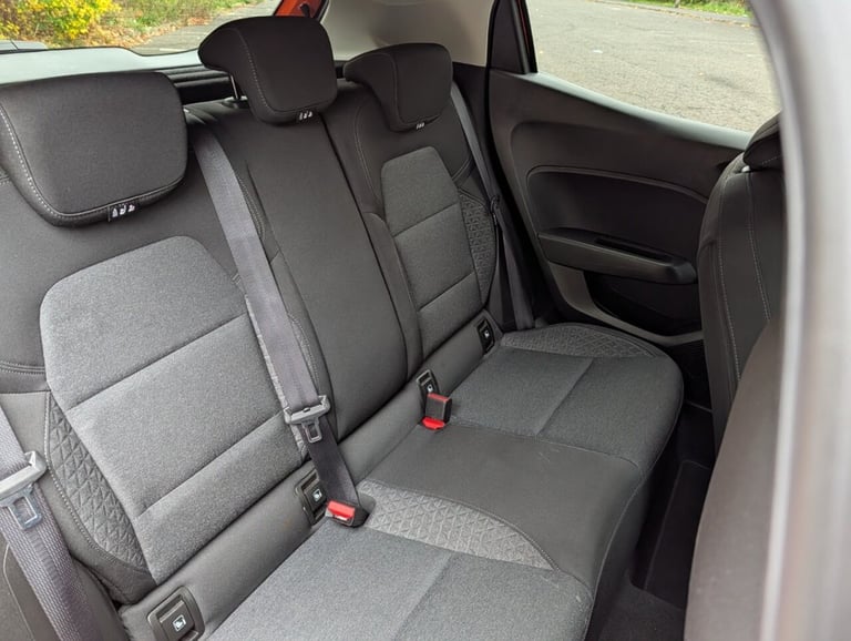 2021 Renault Clio 1.0 TCe Iconic Hatchback 5dr Petrol Manual Euro 6 (s/s) (100 ps) Hatchback Petr...