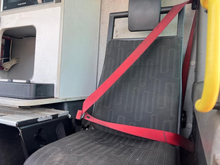 Mercedes-Benz ECONIC 1830 