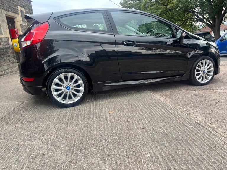 Ford, FIESTA, Hatchback, 2013, Manual, 1560 (cc), 3 doors
