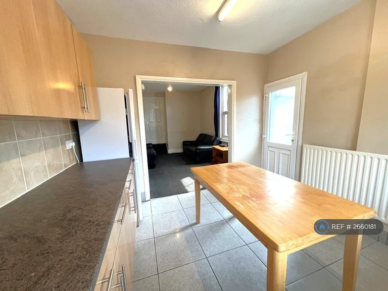 6 bedroom house in Bishop Road, Bristol, BS7 (6 bed) (#2660181)