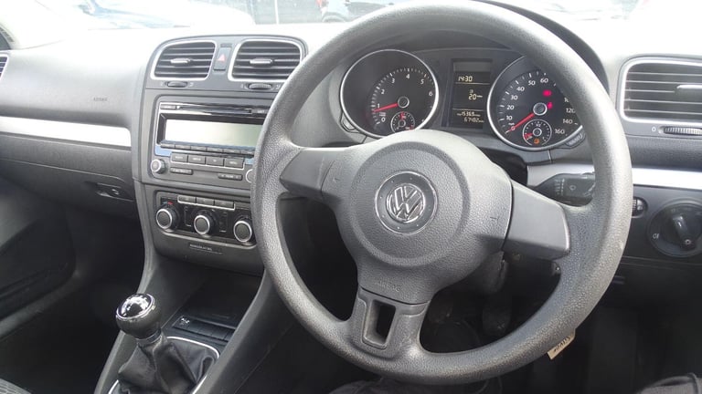 VOLKSWAGEN GOLF 1.4 Twist hatch petrol Silver Manual Petrol 2011