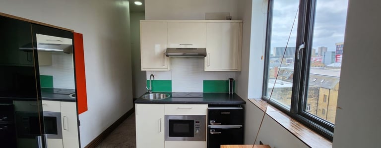 DSS/UC - Studio Flat Apartment - To Rent - Bills Included 