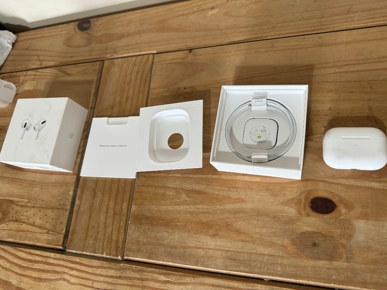 image for Apple AirPod pro With Magsafe