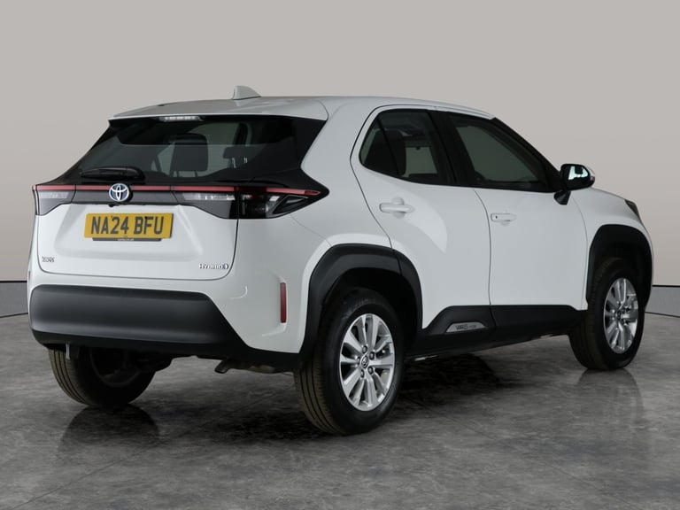 2024 Toyota Yaris Cross 1.5 VVT-h Icon SUV 5dr Petrol Hybrid E-CVT Euro 6 (s/s) (116 ps) - REVERS...