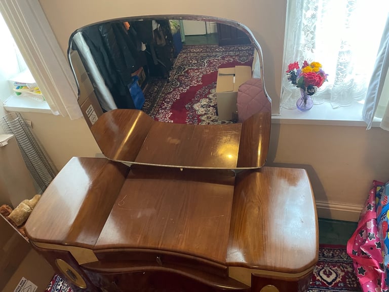 image for Dresser With Large Mirror 
