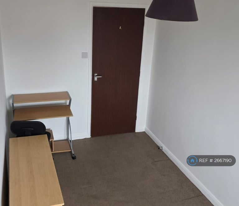 2 bedroom flat in Somerset Court, Blackpool, FY1 (2 bed) (#2667190)