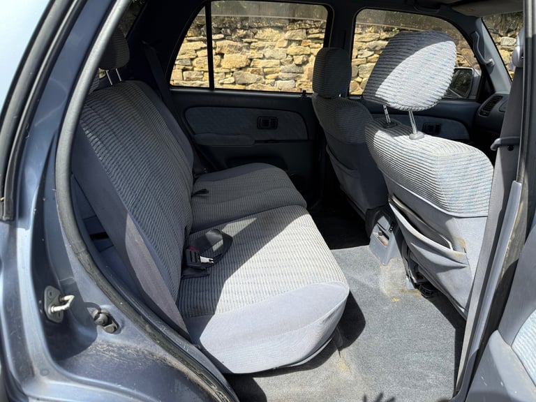 2005 Toyota Hilux 3.0TD SSR-X MANUAL 4X4 GREY  Diesel Manual
