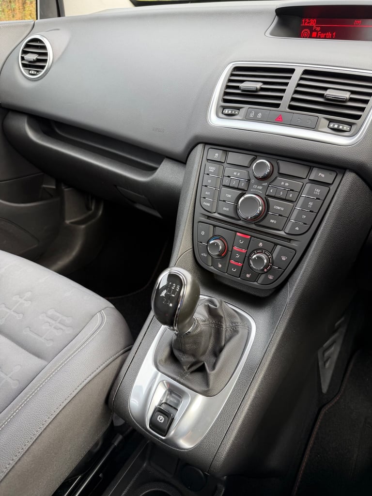 2015 Vauxhall Meriva 1.4i 16V Tech Line 5dr MPV Petrol Manual