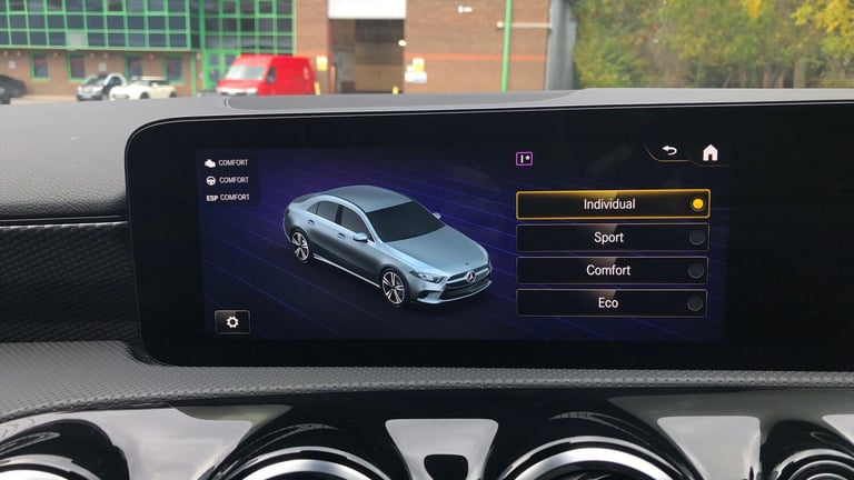 2022 Mercedes-Benz A-Class A 200 SPORT EXECUTIVE AUT Saloon Petrol Automatic