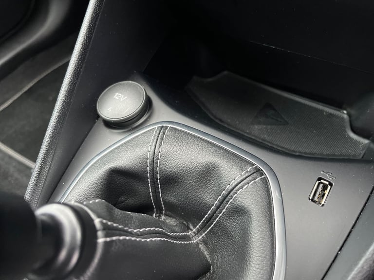 2022 Ford Fiesta 1.0 EcoBoost Hybrid mHEV 125 Titanium X 5dr Hatchback PETROL Manual