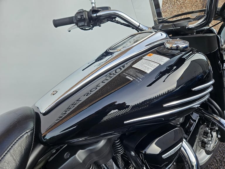 Yamaha XV1900A MIDNIGHT STAR in outstanding condition 
