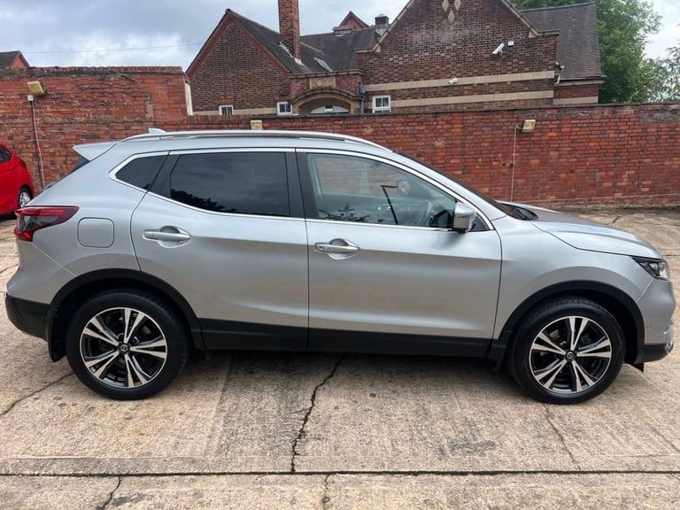 2019 Nissan Qashqai 1.3 DiG-T N-Connecta 5dr HATCHBACK PETROL Manual