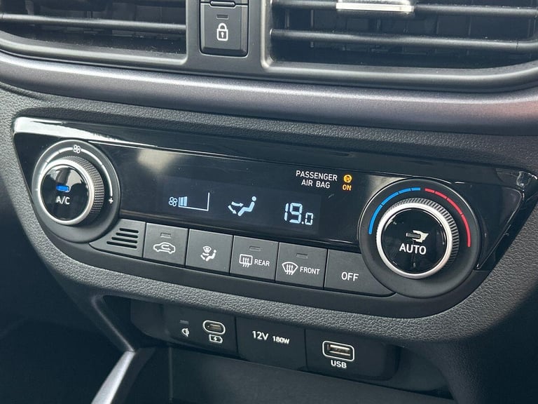 2024 Hyundai i10 1.0 Premium Hatchback 5dr Petrol Auto Euro 6 (s/s) (63 ps) Hatchback PETROL Auto...