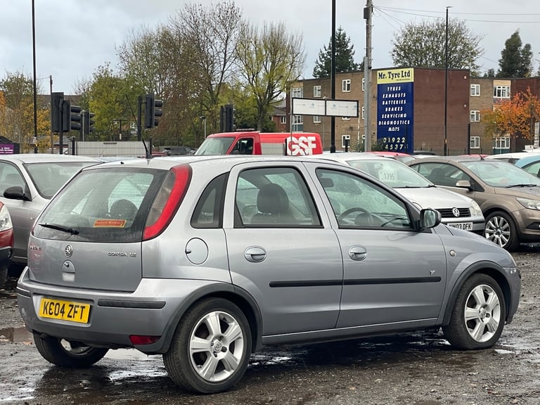 * 2004 VAUXHALL CORSA 1.2L 5 DOOR + IDEAL SMALL CITY CAR + LONG MOT * 