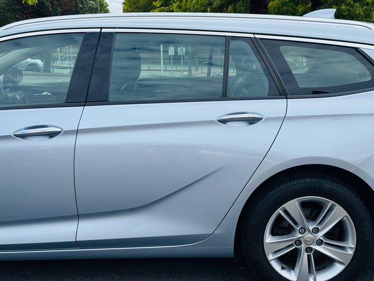 2017 Vauxhall Insignia TECH LINE NAV 5-Door Diesel