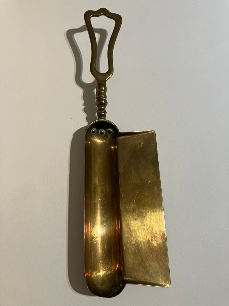 image for Vintage Brass Dust/Crumb Pan