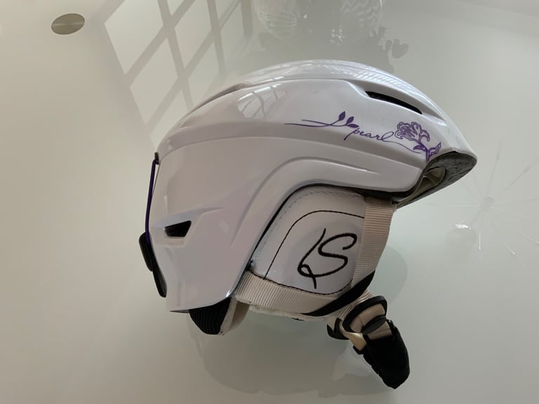 Salomon ski helmet