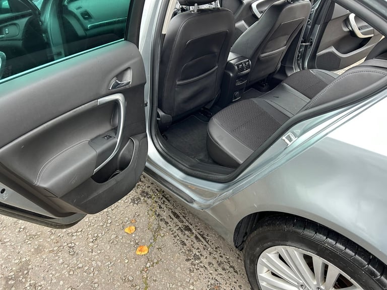 AUTOMATIC INSIGNIA SE 2.0 DIESEL 99K FULL SERVICE HISTORY 