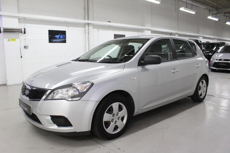 2010 Kia Ceed 1.4 1 Euro 4 5dr HATCHBACK Petrol Manual