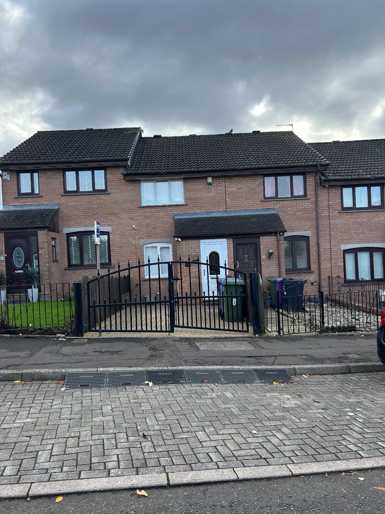 image for 2 bedroom house to let available NOW 