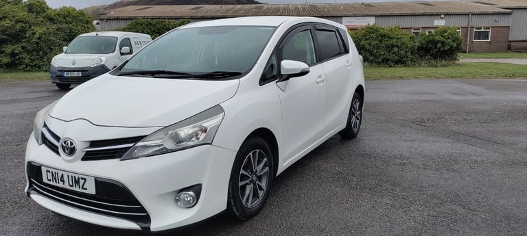 Automatic Toyota, VERSO, MPV, 2014, 1798 (cc)
