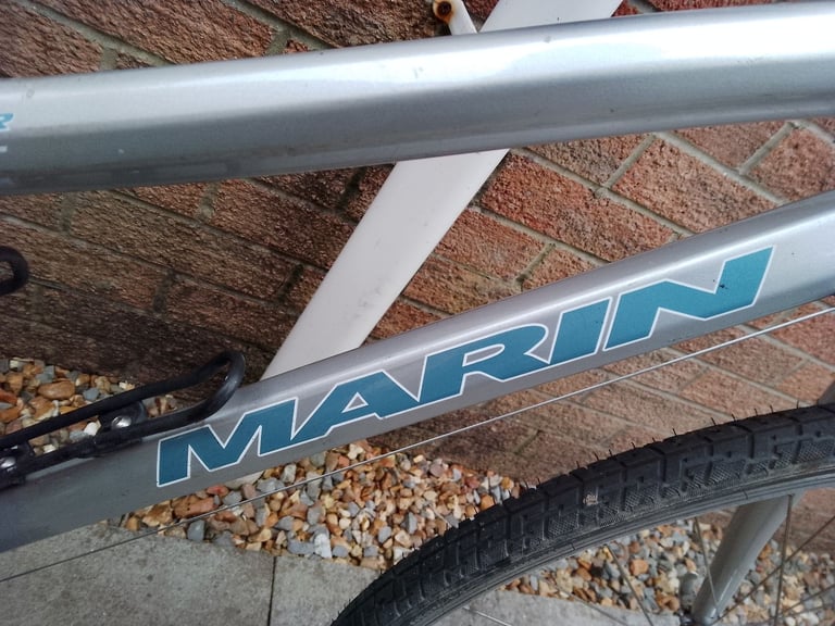 Ladies Marin Larkspur 6061 Aluminium Frame Hybrid City Commuter Bike Bicycle