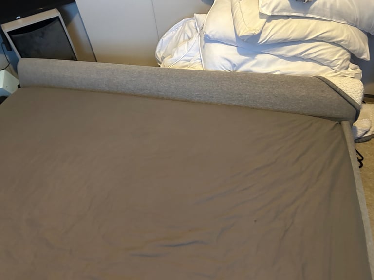 King size bed 