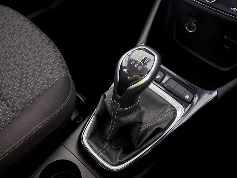 2019 Vauxhall Crossland X 1.2 SE 5dr HATCHBACK PETROL Manual