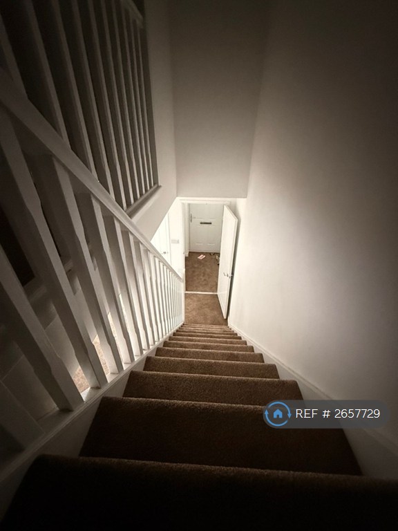 3 bedroom house in Cody Court, Silverdale Close, CV2 (3 bed) (#2657729)