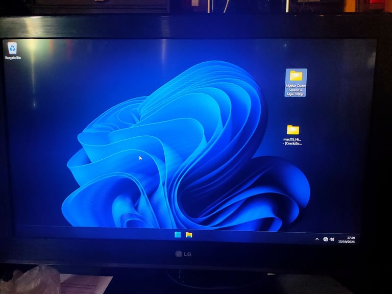 Dell iNSPIRON 600, i5, 8GB, 256 SSD, Nvidia, Win 11