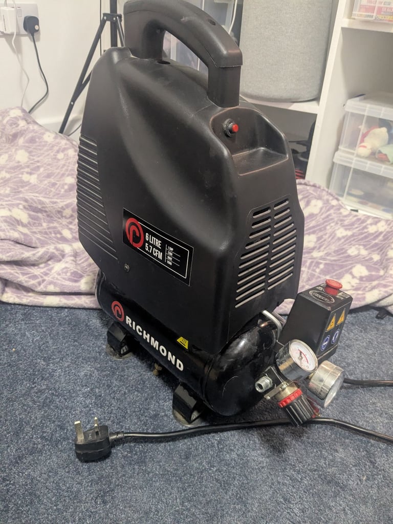 Richmond Oil-less Air Compressor 6L [5.7 CFM]