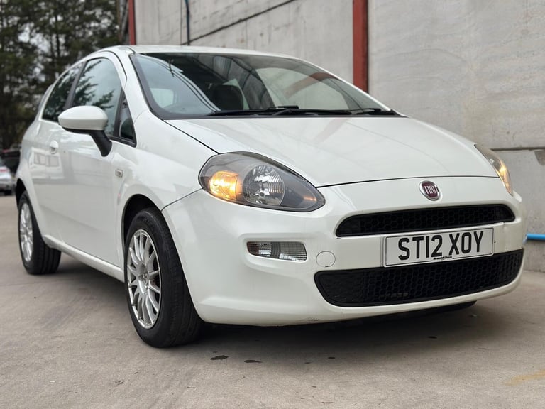 2012 Fiat Punto 1.4 Easy Manual Euro 5 (s/s) 3dr HATCHBACK Petrol Manual