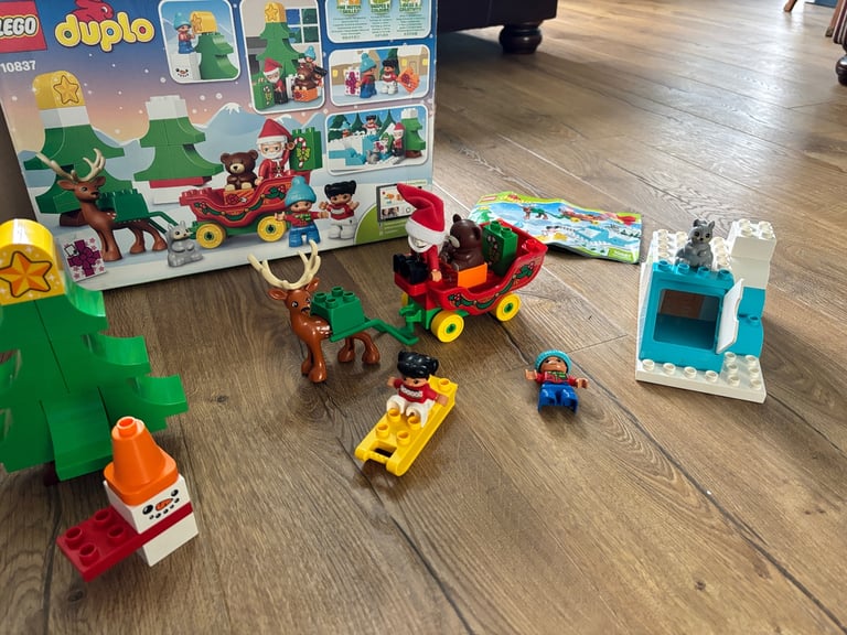 Lego Duplo Set 10837 Santa Xmas Winter Holiday. 