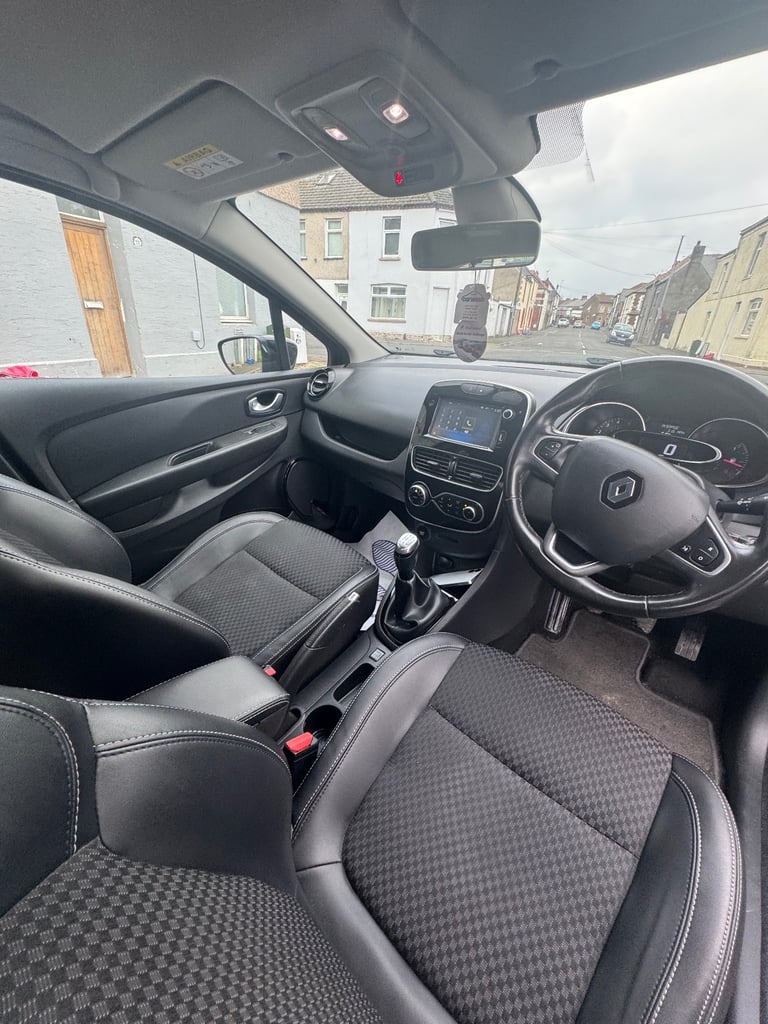Renault, CLIO, Hatchback, 2017, Manual, 1461 (cc), 5 doors