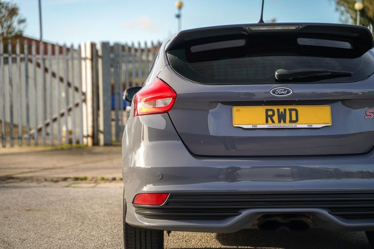 2018 Ford Focus 2.0T EcoBoost ST-3 Euro 6 (s/s) 5dr HATCHBACK Petrol Manual