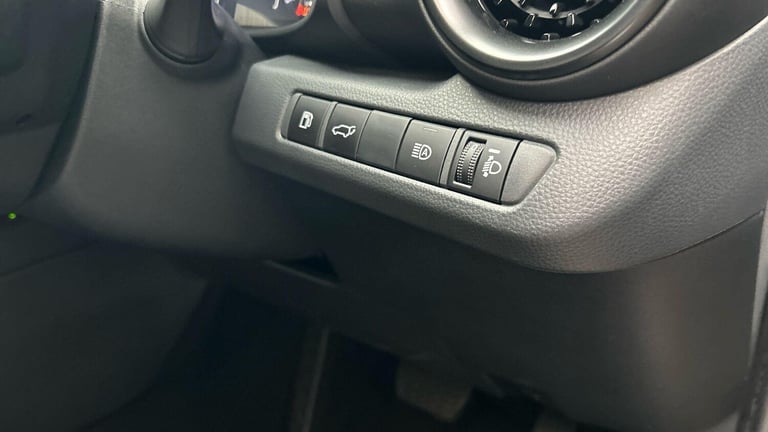 2024 Toyota C-HR 1.8 Hybrid Design 5dr CVT HATCHBACK PETROL/ELECTRIC Automatic