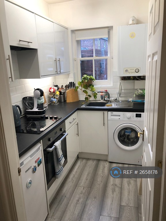 image for 1 bedroom flat in Bridgegate, Howden, Goole, DN14 (1 bed) (#2658178)