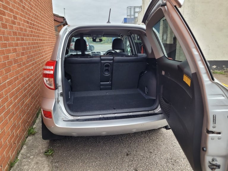 2012 Toyota RAV4 2.2 D-4D XT-R 5dr ESTATE DIESEL Manual