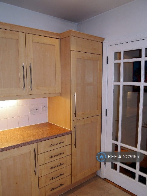 2 bedroom flat in Essex Road, London, N1 (2 bed) (#1079165)