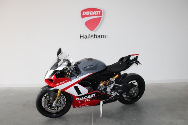 2024 Ducati Panigale V2 Superquadro Final Edition #455/555
