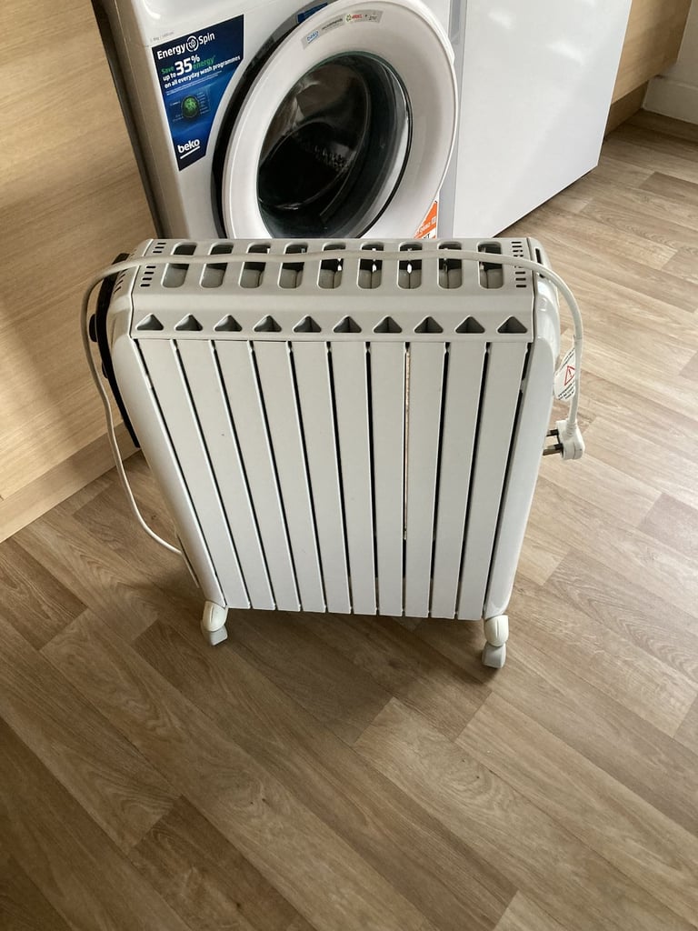 image for Delonghi oil filled heater Model TRD4 1025T 