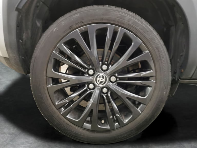 2022 Toyota Yaris Cross 1.5 VVT-h Dynamic SUV 5dr Petrol Hybrid E-CVT AWD Euro 6 (s/s) (116 ps) -...