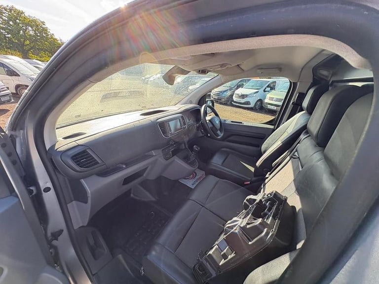 2021 Vauxhall Vivaro 2700 1.5d 100PS Sportive H1 Van PANEL VAN DIESEL Manual