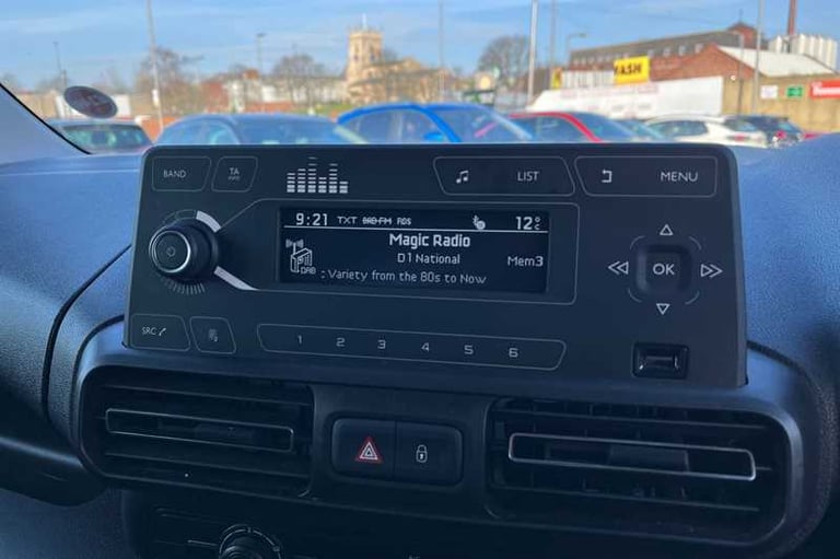 2022 Vauxhall Combo Life 1.5 Turbo D Edition 5dr MPV DIESEL Manual