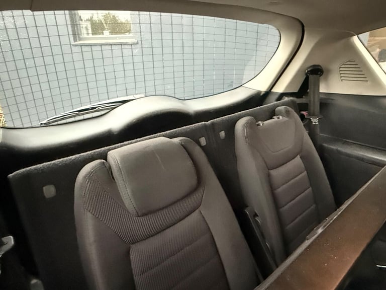 FORD S-MAX 2.0 TDCi Titanium MPV 5dr Diesel Manual Euro 5, 7 Seater, DAB, BT