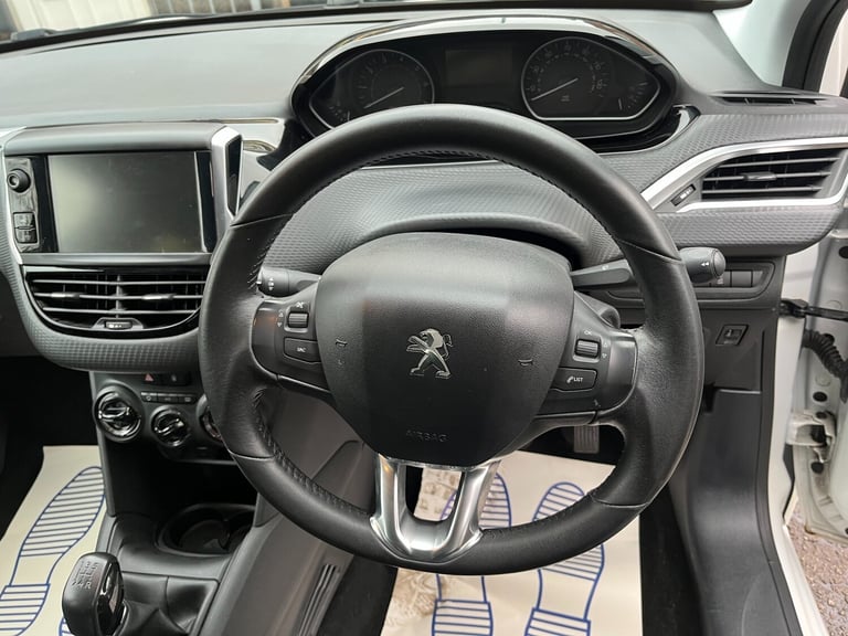 2016 Peugeot 208 1.2 PureTech 82 Active 5dr HATCHBACK Petrol Manual