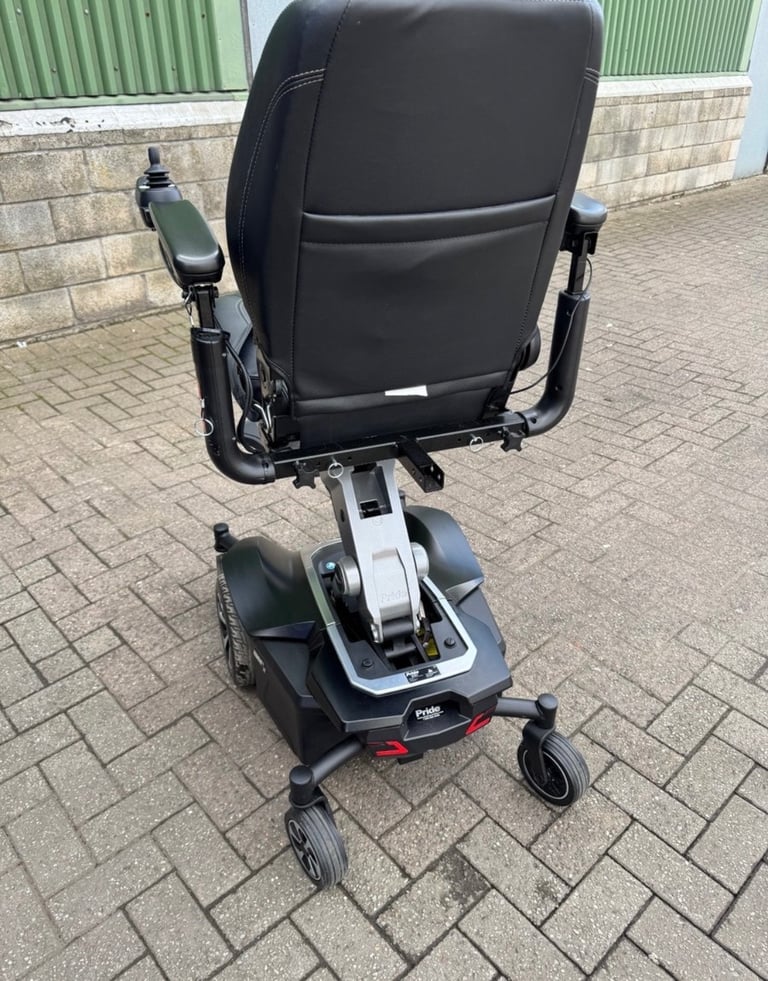 Electric Wheelchair with lift 